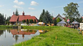 Dzień Jagody odbywał się na terenie Świetlicy Wiejskiej w Sadku