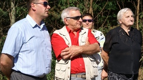 Sławomir Drabik Dyrektor CKZiU z mieszkańcami Starej Wsi