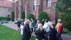 Spacer nauczycieli z przewodnikem po Gnieźnie