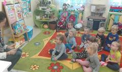 Głośne czytanie w Przedszkolu nr 6