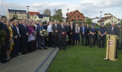 Odsłonięcie pomnika profesora Gerarda Labudy (link otworzy duże zdjęcie)