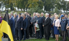 Odsłonięcie pomnika profesora Gerarda Labudy (link otworzy duże zdjęcie)