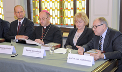 Premiera Monografii Miasta Gniezna (link otworzy duże zdjęcie)