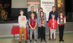 Mistrzostwa Gniezna i Powiatu Gnieźnieńskiego w szachach dziewcząt i chłopców szkół podstawow (link otworzy duże zdjęcie)