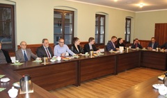 Zdjęcie spotkania prezydenta Gniezna z przewodniczącymi Rad Osiedla (link otworzy duże zdjęcie)