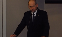 Zdjęcie prezydenta Gniezna Tomasza Budasza. (link otworzy duże zdjęcie)