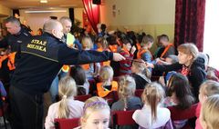 Rozpoczęcie akcji Oświeć swoje dziecko (link otworzy duże zdjęcie)