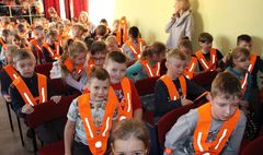 Rozpoczęcie akcji Oświeć swoje dziecko (link otworzy duże zdjęcie)