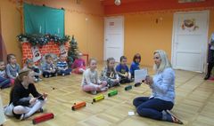 Występ przedszkolnej orkiestry (link otworzy duże zdjęcie)