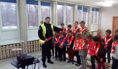 Akcja „Oświeć swoje dziecko” (link otworzy duże zdjęcie)