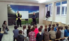 Akcja „Oświeć swoje dziecko” (link otworzy duże zdjęcie)