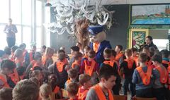 Akcja „Oświeć swoje dziecko” (link otworzy duże zdjęcie)