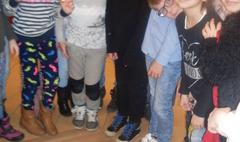 Zajęcia czytelnicze w bibliotece (link otworzy duże zdjęcie)