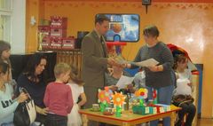 Mały przyrodnik Ekoliderem wśród przedszkolaków (link otworzy duże zdjęcie)