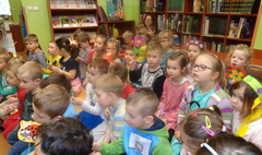 Spotkanie z wiosenną poezją w bibliotece