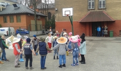 Zawodowe powitanie wiosny w SP5 (link otworzy duże zdjęcie)