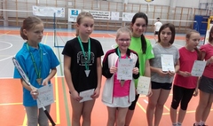 Mistrzostwa Miasta Słupcy w Badmintonie (link otworzy duże zdjęcie)