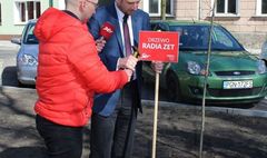 Zielona akcja Radia Zet w Gnieźnie (link otworzy duże zdjęcie)