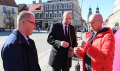 Zielona akcja Radia Zet w Gnieźnie (link otworzy duże zdjęcie)