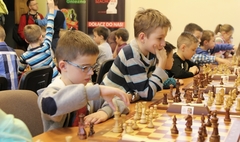 Turniej szachowy w MOK. (link otworzy duże zdjęcie)