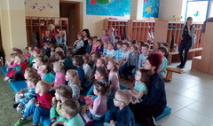 Lekcja bezpieczeństwa w Przedszkolu nr 2. (link otworzy duże zdjęcie)