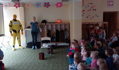 Lekcja bezpieczeństwa w Przedszkolu nr 2. (link otworzy duże zdjęcie)