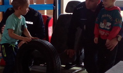 Lekcja bezpieczeństwa w Przedszkolu nr 2. (link otworzy duże zdjęcie)