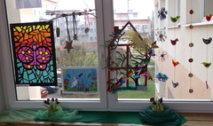 Wiosenne dekoracje przedszkolaków (link otworzy duże zdjęcie)