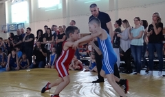 Zawody zapaśnicze w Nowym Tomyślu. (link otworzy duże zdjęcie)