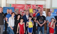 Zawody zapaśnicze w Nowym Tomyślu. (link otworzy duże zdjęcie)