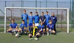 Zbiorowe zdjęcie zwycięzców turnieju.