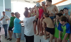 Otwarte Mistrzostwa Gniezna w pływaniu dziewcząt i chłopców (link otworzy duże zdjęcie)