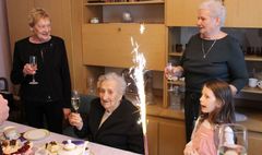 Setne urodziny Pani Klary Springer. (link otworzy duże zdjęcie)