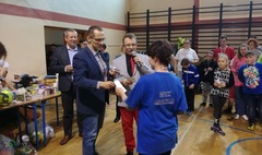 Integracyjna Spartakiada z okazji Światowego Dnia Inwalidy (link otworzy duże zdjęcie)