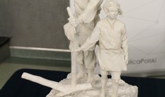 Zwycięski projekt przedstawiający legendę o Piaście Rataju. (link otworzy duże zdjęcie)