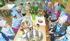 Wielkanocne śniadanie, czyli staropolska tradycja (link otworzy duże zdjęcie)