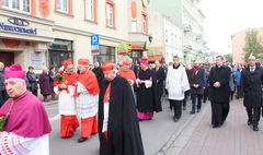 Uroczystości ku czci Świętego Wojciecha. (link otworzy duże zdjęcie)