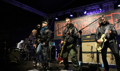 Koncerty znanych i lubianych zespołów muzycznych. (link otworzy duże zdjęcie)