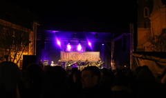 Koncerty znanych i lubianych zespołów muzycznych. (link otworzy duże zdjęcie)