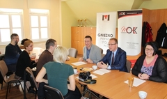 Konferencja prasowa projektu Ostatnia mila 3 (link otworzy duże zdjęcie)