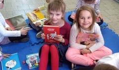 Długa przerwa z książką (link otworzy duże zdjęcie)