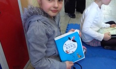 Długa przerwa z książką (link otworzy duże zdjęcie)