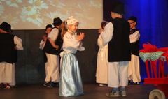 Biesiada na ludowo w Przedszkolu nr 13. (link otworzy duże zdjęcie)