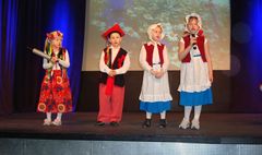 Biesiada na ludowo w Przedszkolu nr 13. (link otworzy duże zdjęcie)