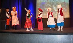 Biesiada na ludowo w Przedszkolu nr 13. (link otworzy duże zdjęcie)