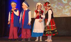 Biesiada na ludowo w Przedszkolu nr 13. (link otworzy duże zdjęcie)