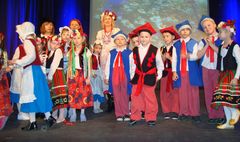 Biesiada na ludowo w Przedszkolu nr 13. (link otworzy duże zdjęcie)