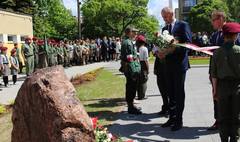 Nadanie skwerowi przy Szkole Podstawowej nr 9 imienia Adama Pługa Borysa. (link otworzy duże zdjęcie)