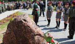 Nadanie skwerowi przy Szkole Podstawowej nr 9 imienia Adama Pługa Borysa. (link otworzy duże zdjęcie)