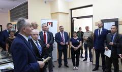 Nadanie skwerowi przy Szkole Podstawowej nr 9 imienia Adama Pługa Borysa. (link otworzy duże zdjęcie)